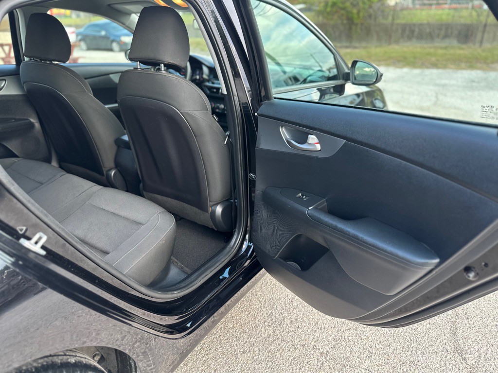 2021 Kia Forte Image 15