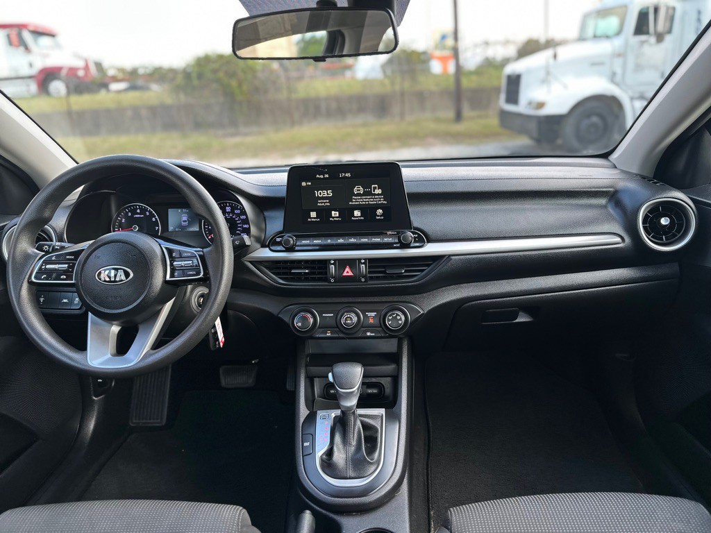 2021 Kia Forte Image 17