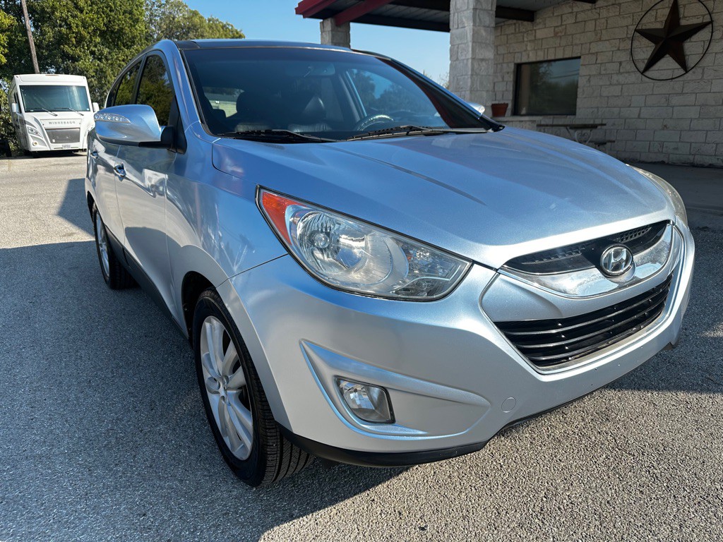 2012 Hyundai Tucson Image 2