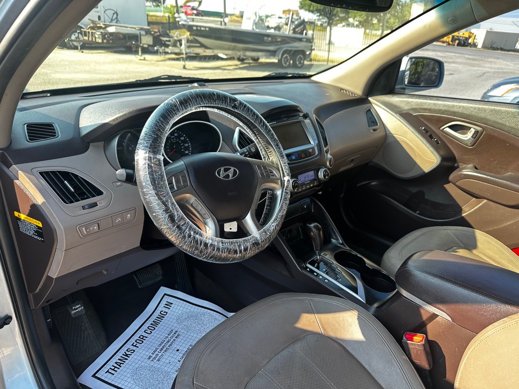 2012 Hyundai Tucson Image 9