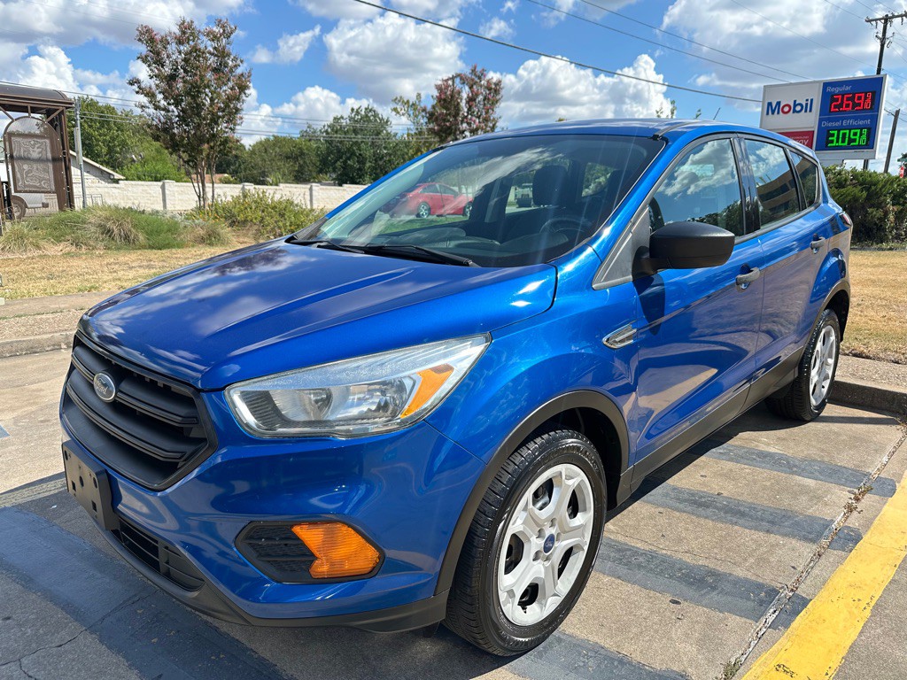 2017 Ford Escape Image 1