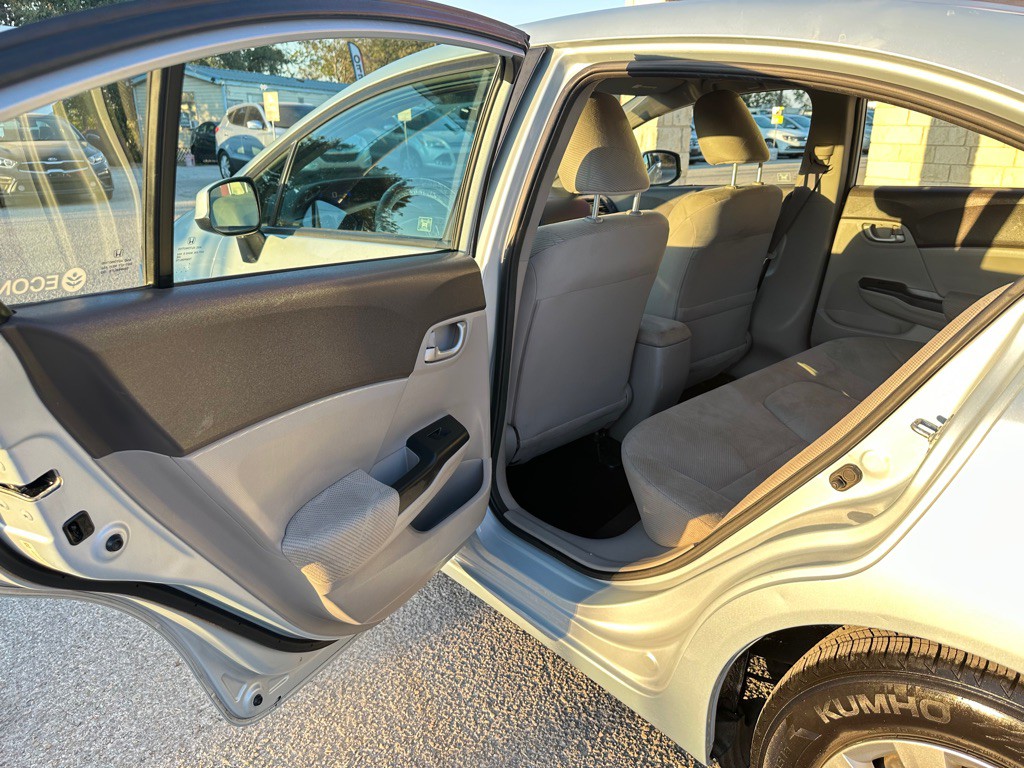 2012 Honda Civic Image 10