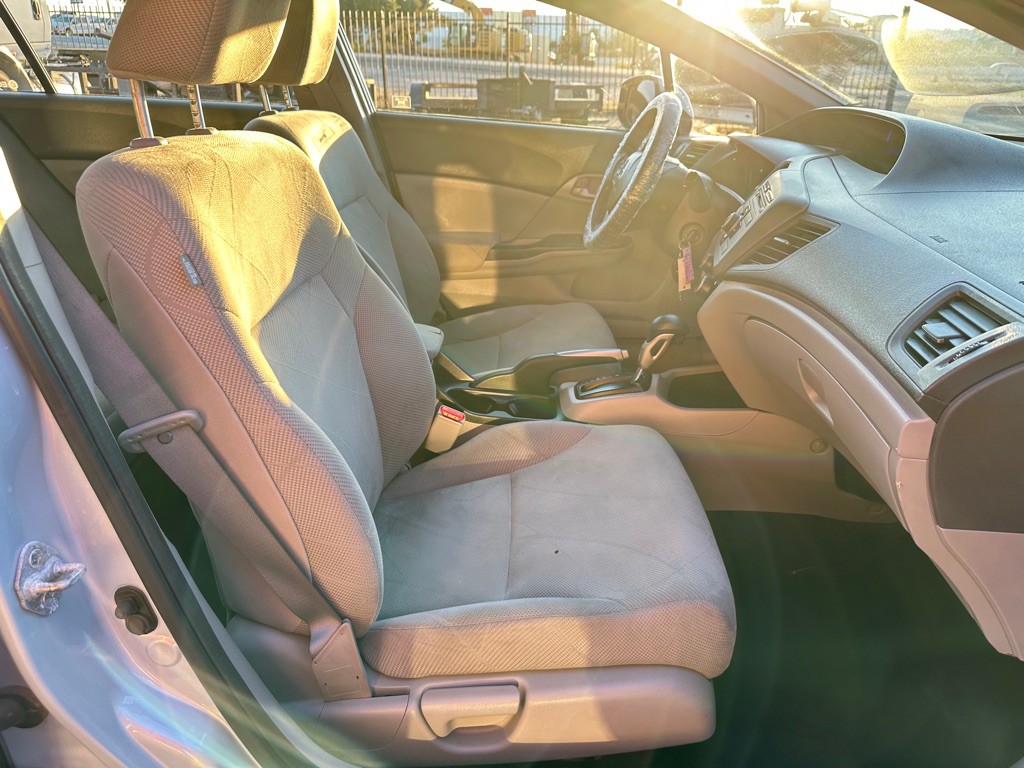 2012 Honda Civic Image 13