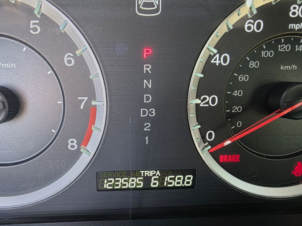 2009 Honda Accord Image 18