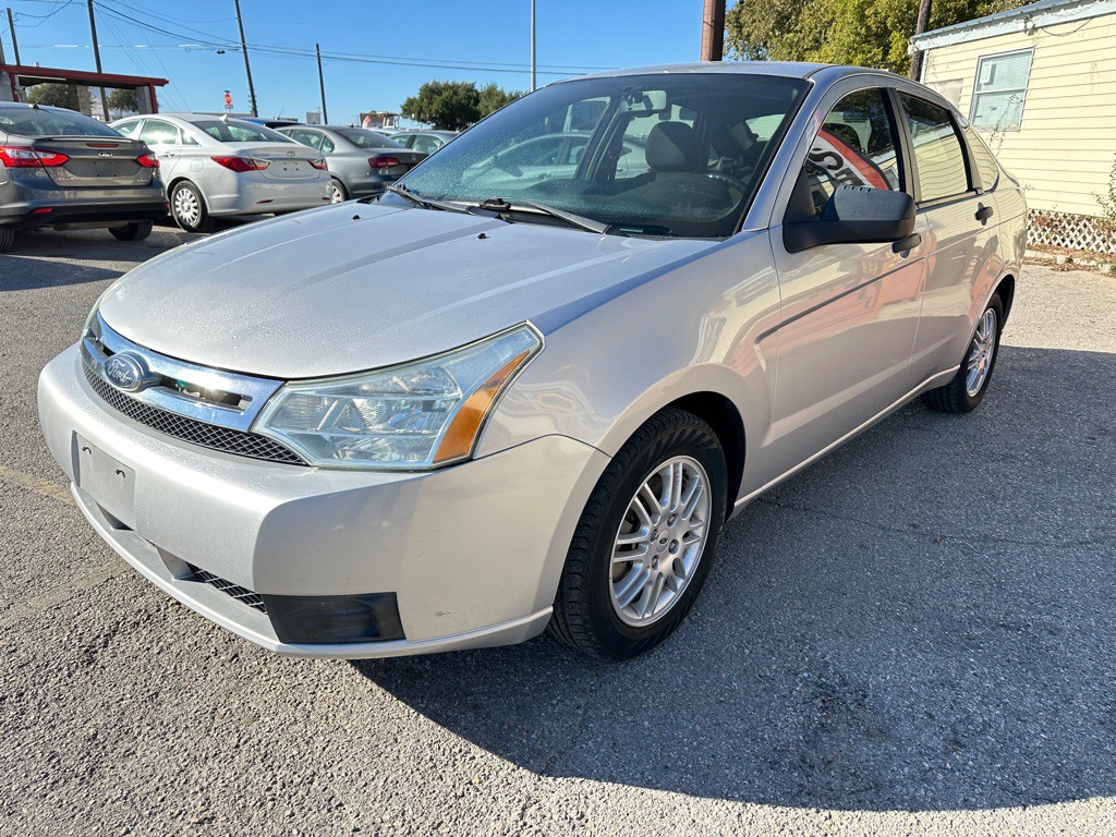 2011 Ford Focus Image 1