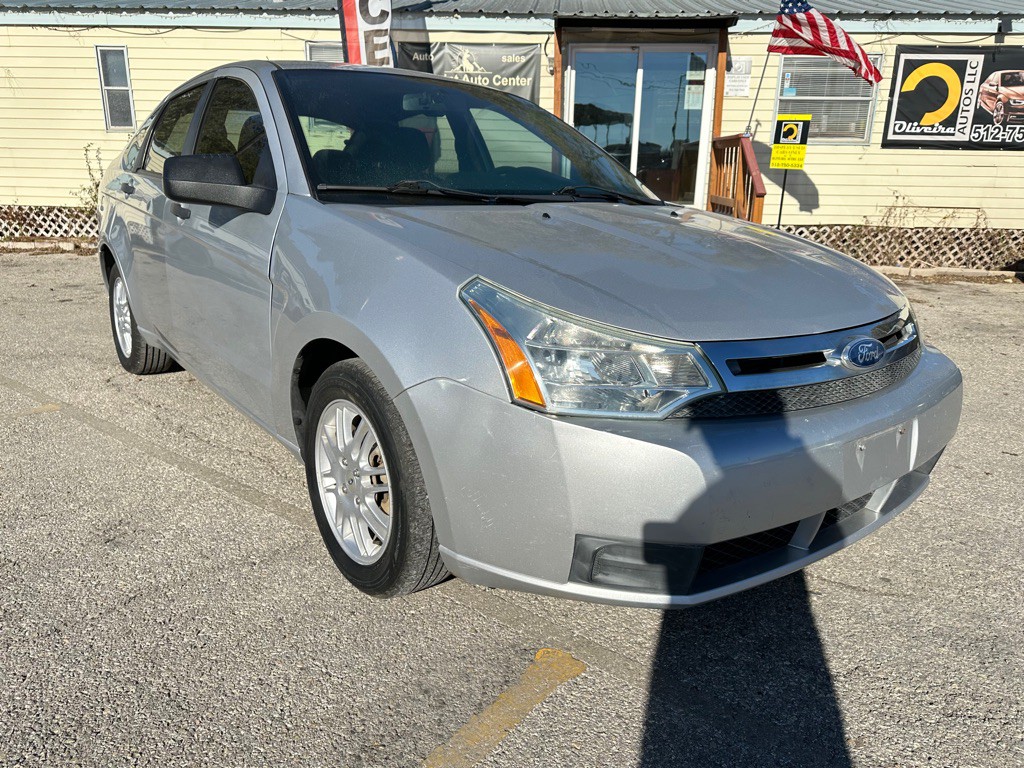 2011 Ford Focus Image 2