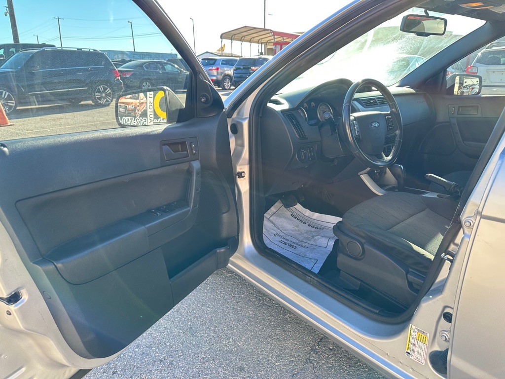 2011 Ford Focus Image 7