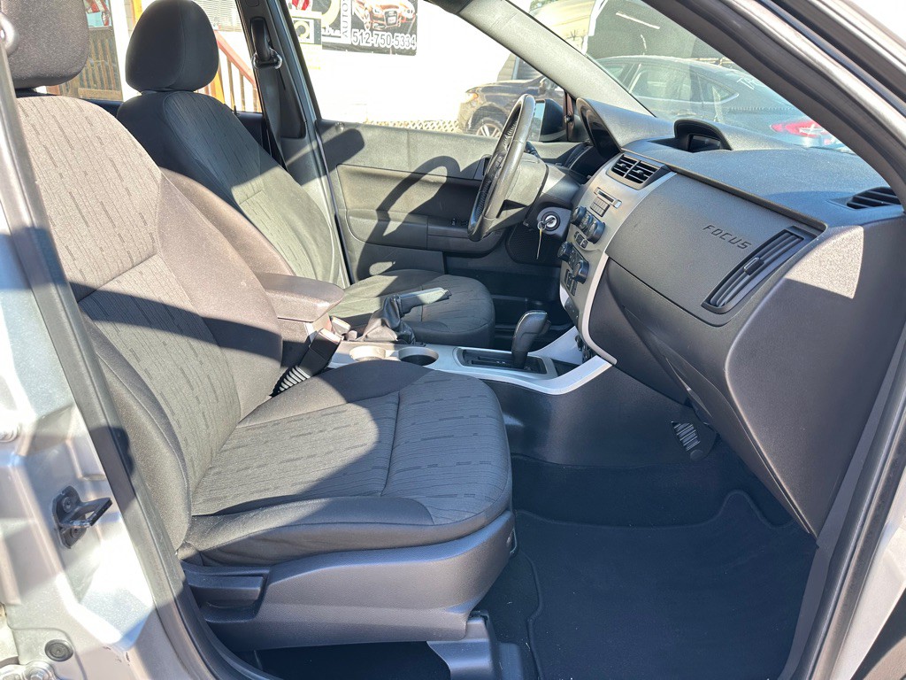 2011 Ford Focus Image 13