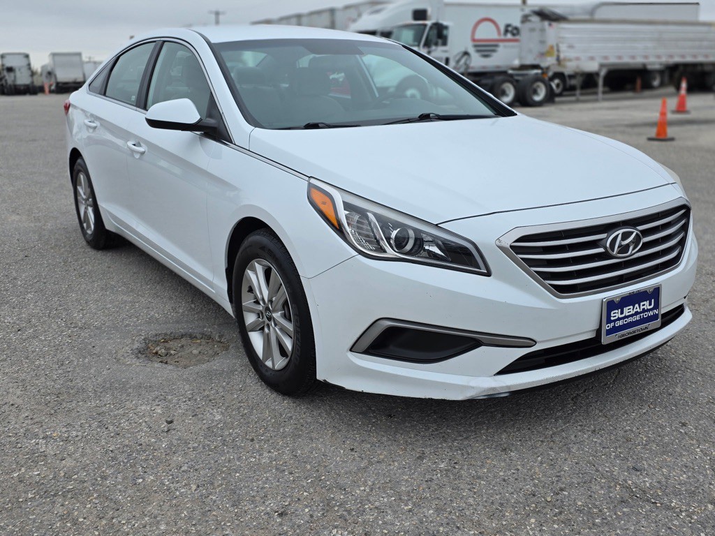 2016 Hyundai Sonata Image 2