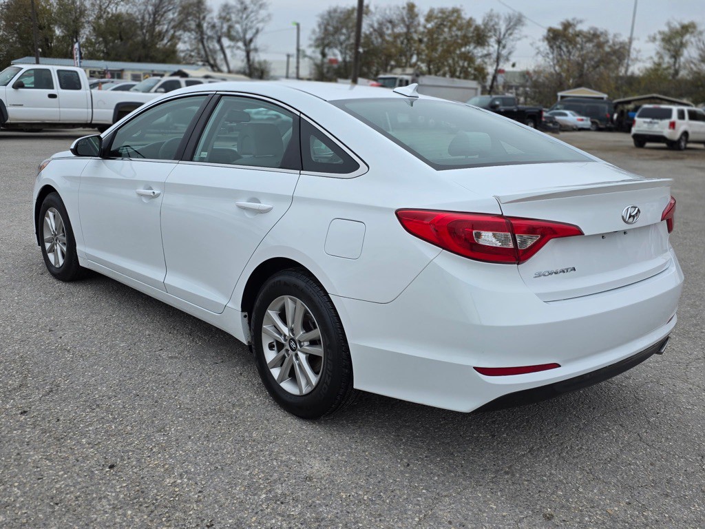 2016 Hyundai Sonata Image 4