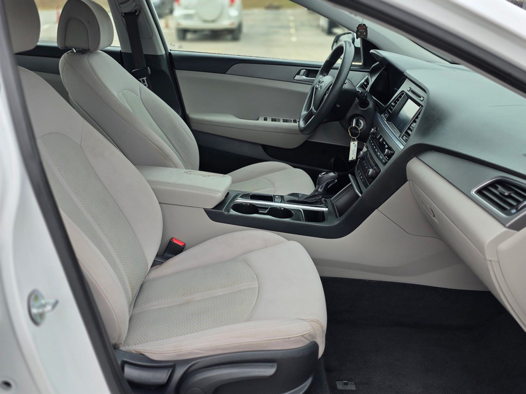2016 Hyundai Sonata Image 13