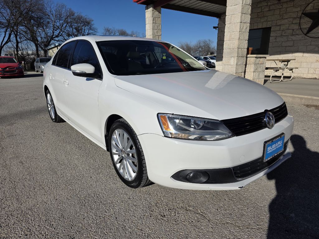 2013 Volkswagen Jetta Image 2