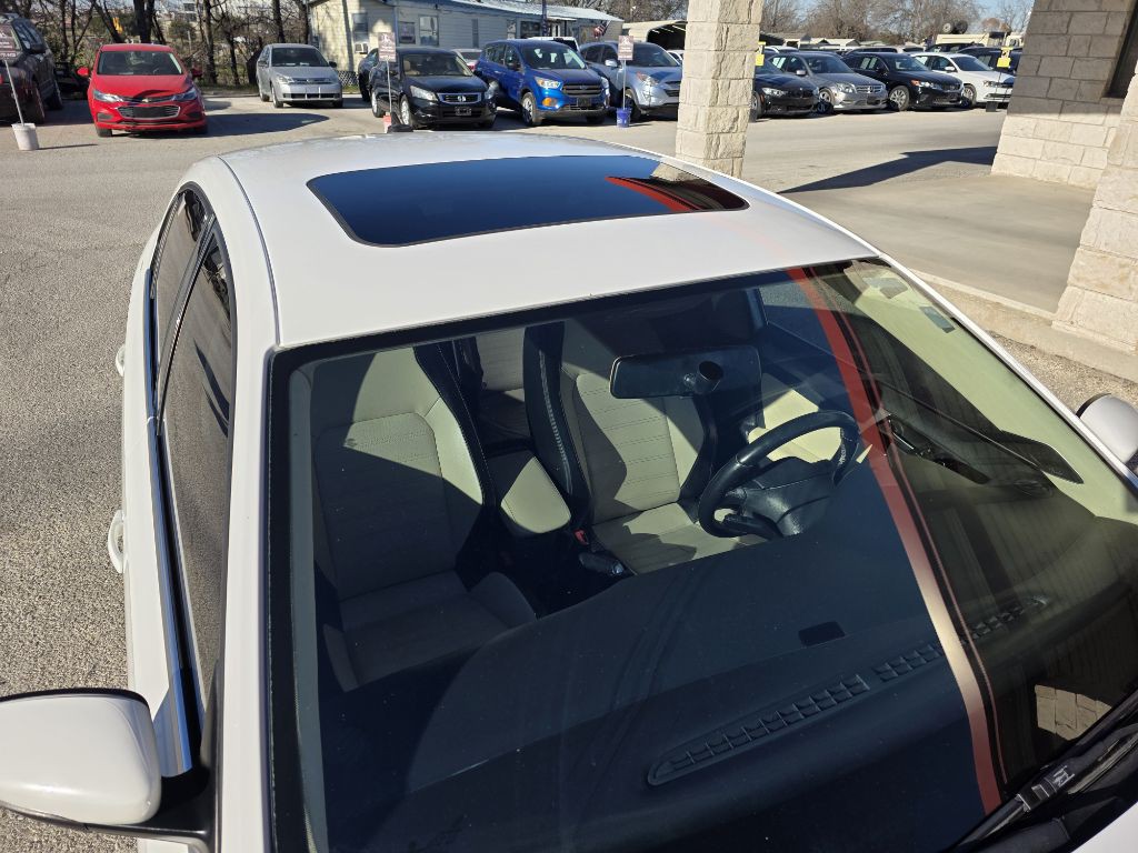 2013 Volkswagen Jetta Image 4