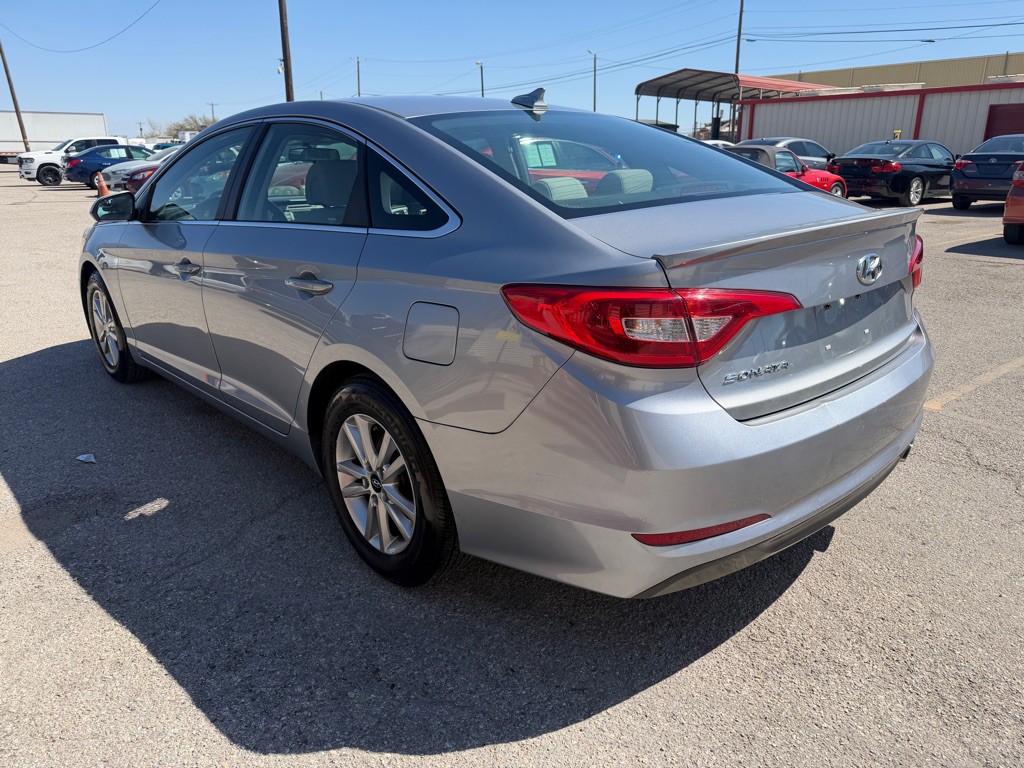 2017 Hyundai Sonata Image 4