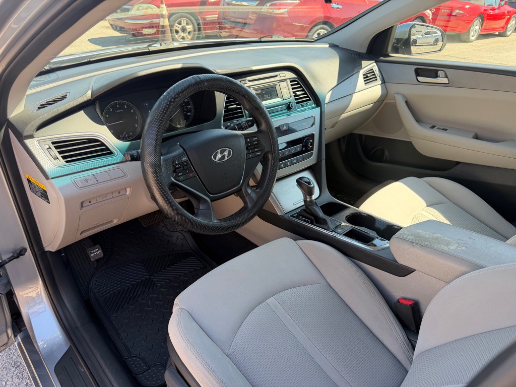 2017 Hyundai Sonata Image 9