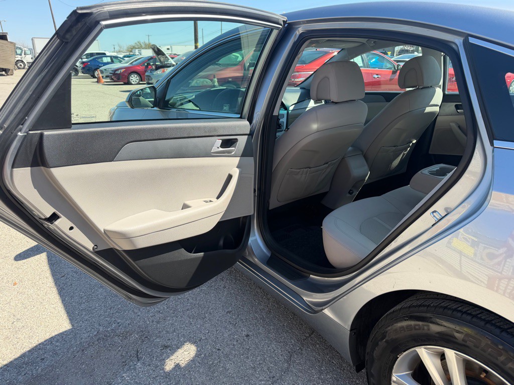 2017 Hyundai Sonata Image 10