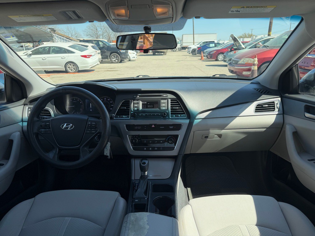 2017 Hyundai Sonata Image 16