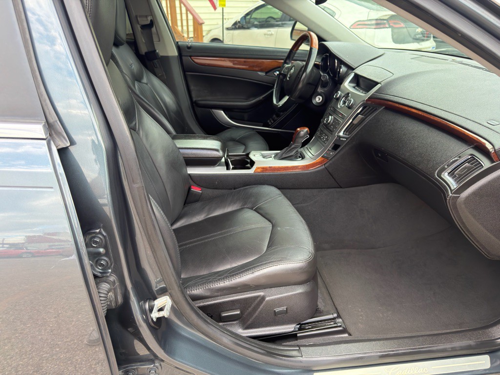 2011 Cadillac CTS Image 13