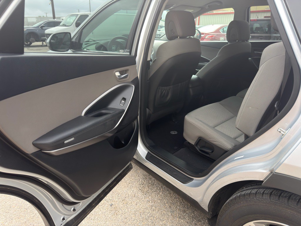 2018 Hyundai Santa Fe Image 10