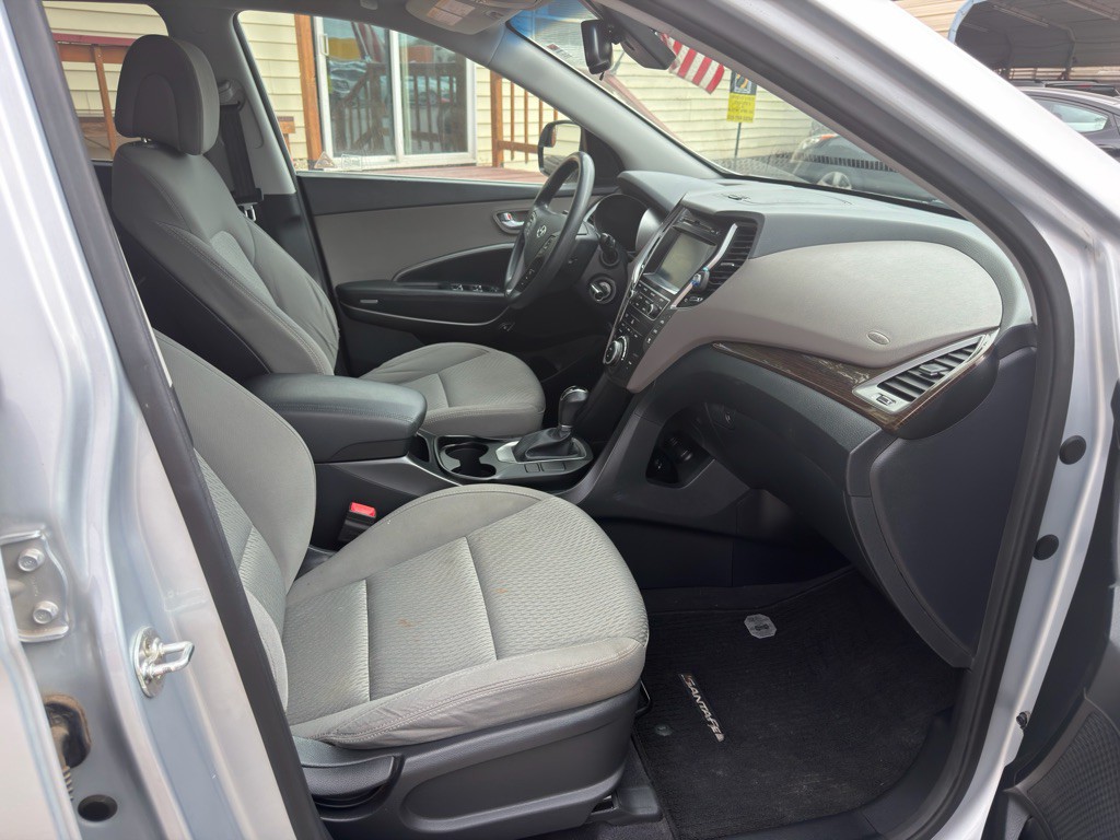 2018 Hyundai Santa Fe Image 14