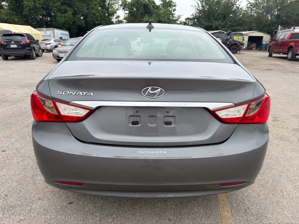 2013 Hyundai Sonata Image 6