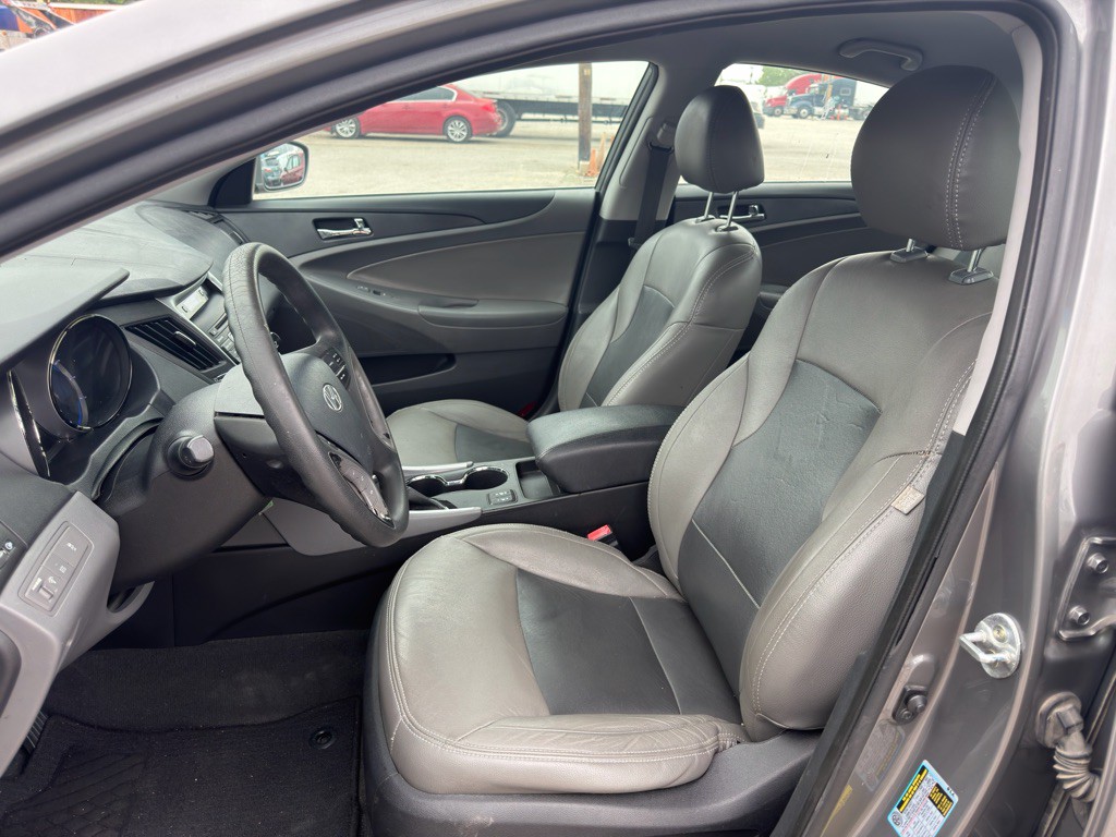 2013 Hyundai Sonata Image 8