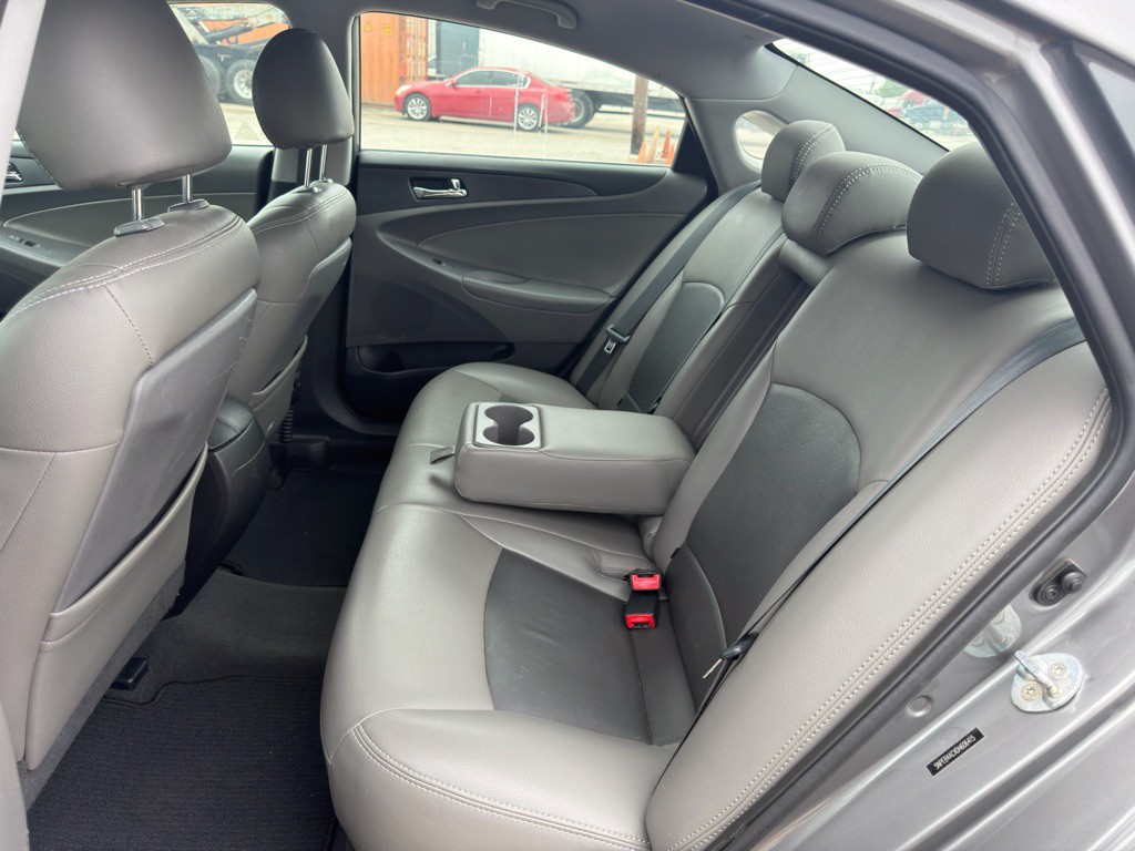 2013 Hyundai Sonata Image 11