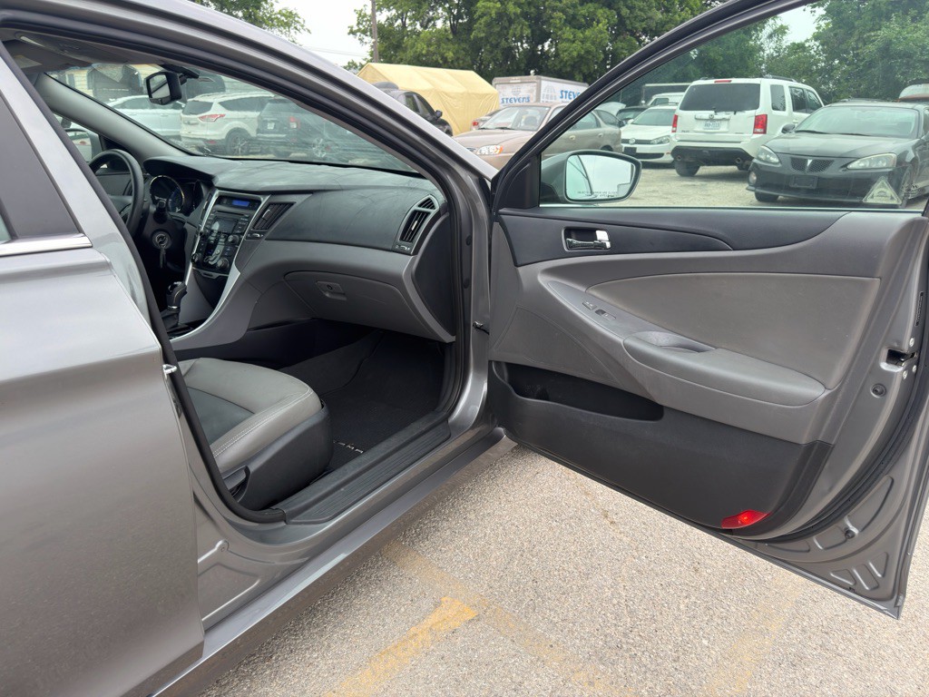 2013 Hyundai Sonata Image 12