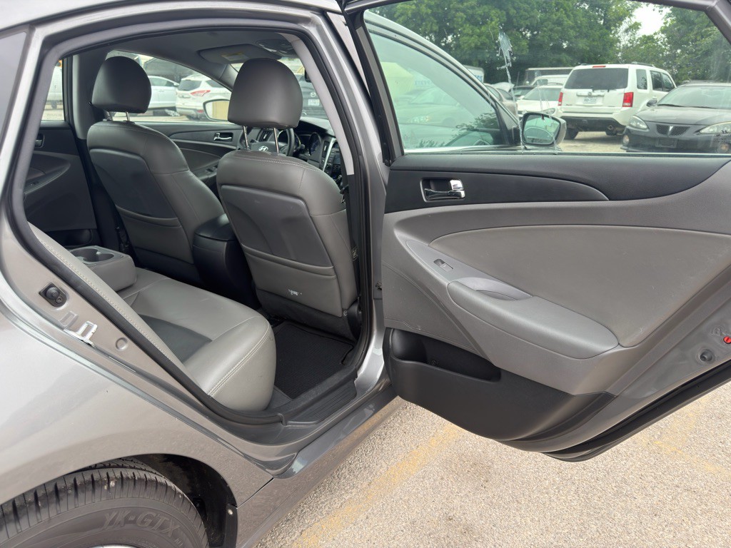 2013 Hyundai Sonata Image 16