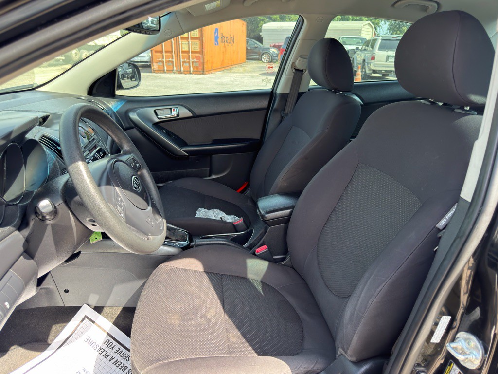 2013 Kia Forte Image 8