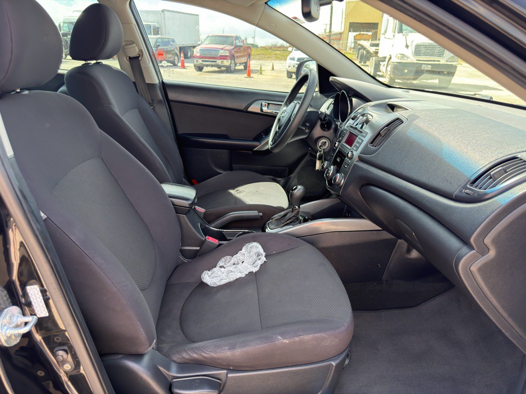 2013 Kia Forte Image 13