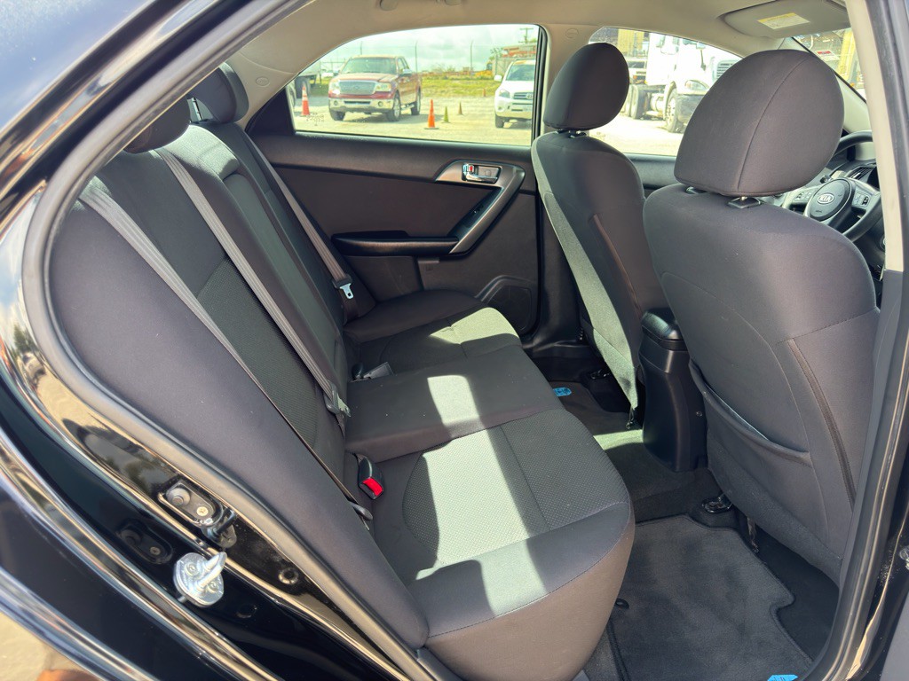 2013 Kia Forte Image 16