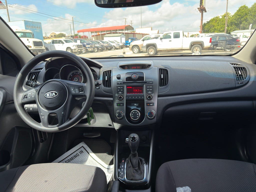 2013 Kia Forte Image 17