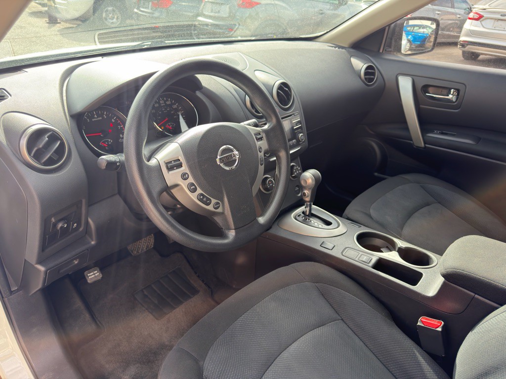 2015 Nissan Rogue Image 9