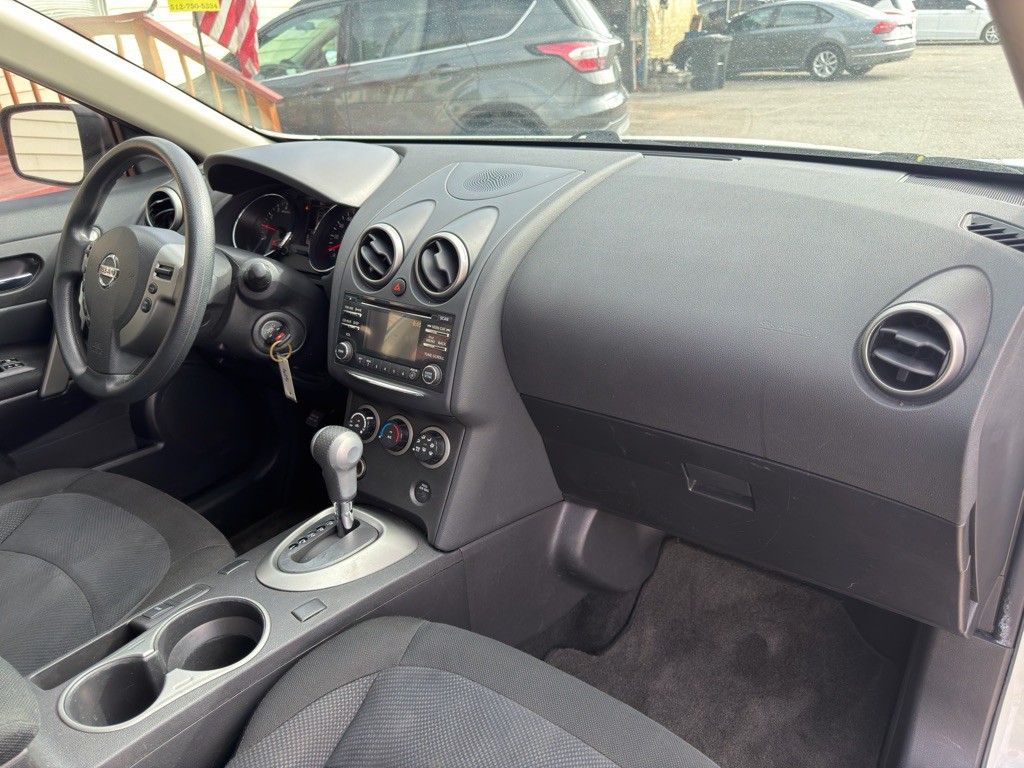 2015 Nissan Rogue Image 14