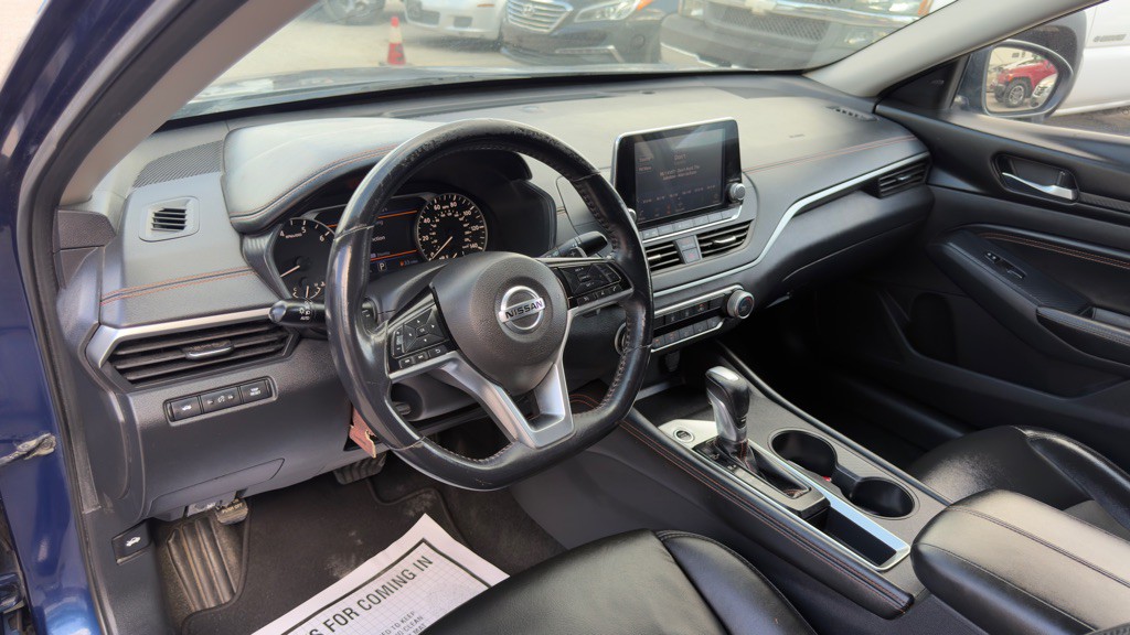 2019 Nissan Altima Image 9