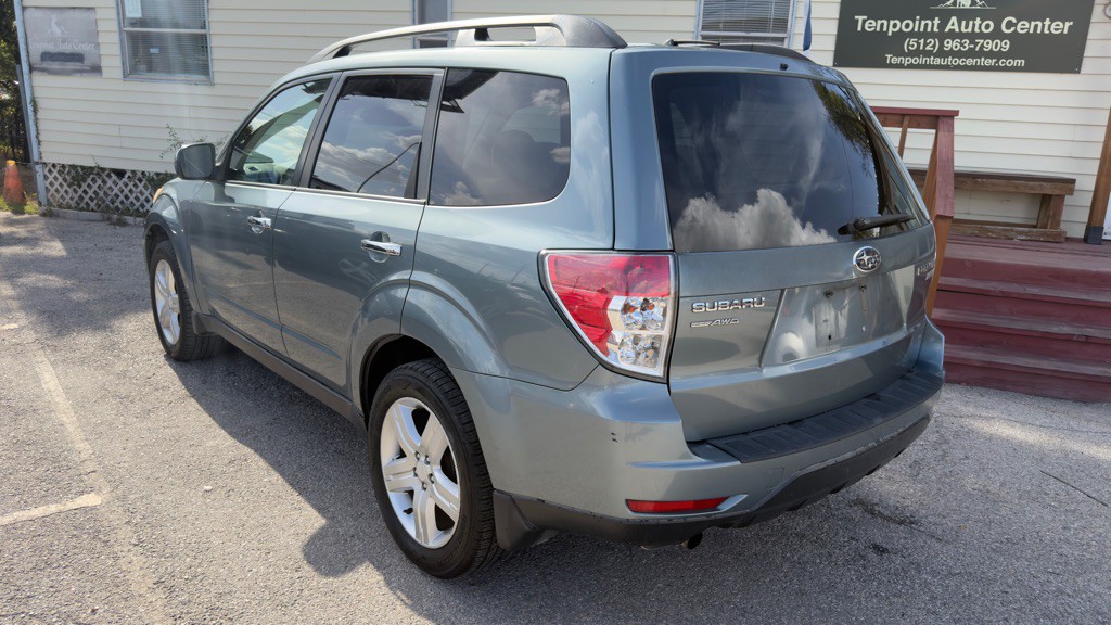 2010 Subaru Forester Image 4