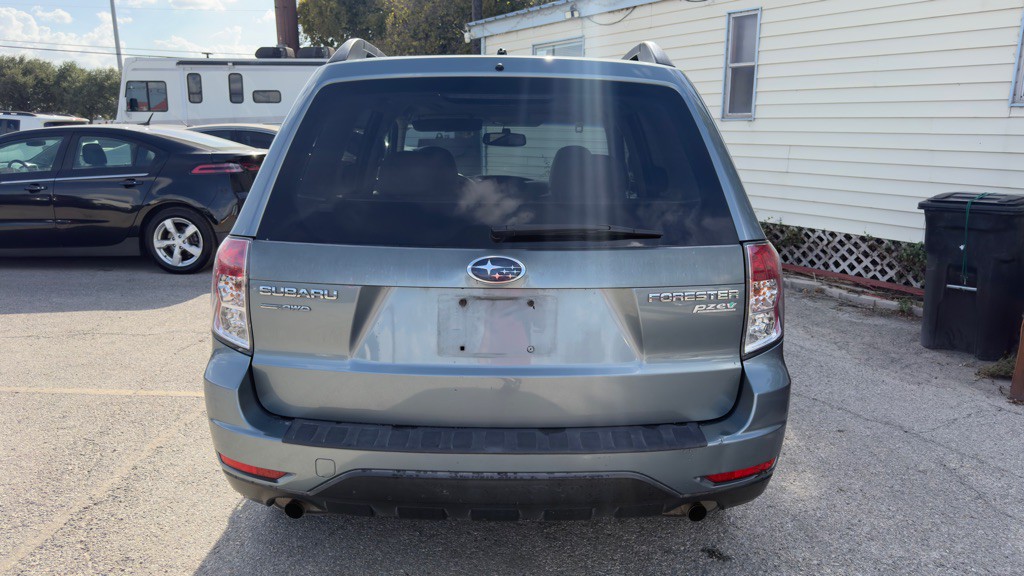 2010 Subaru Forester Image 6