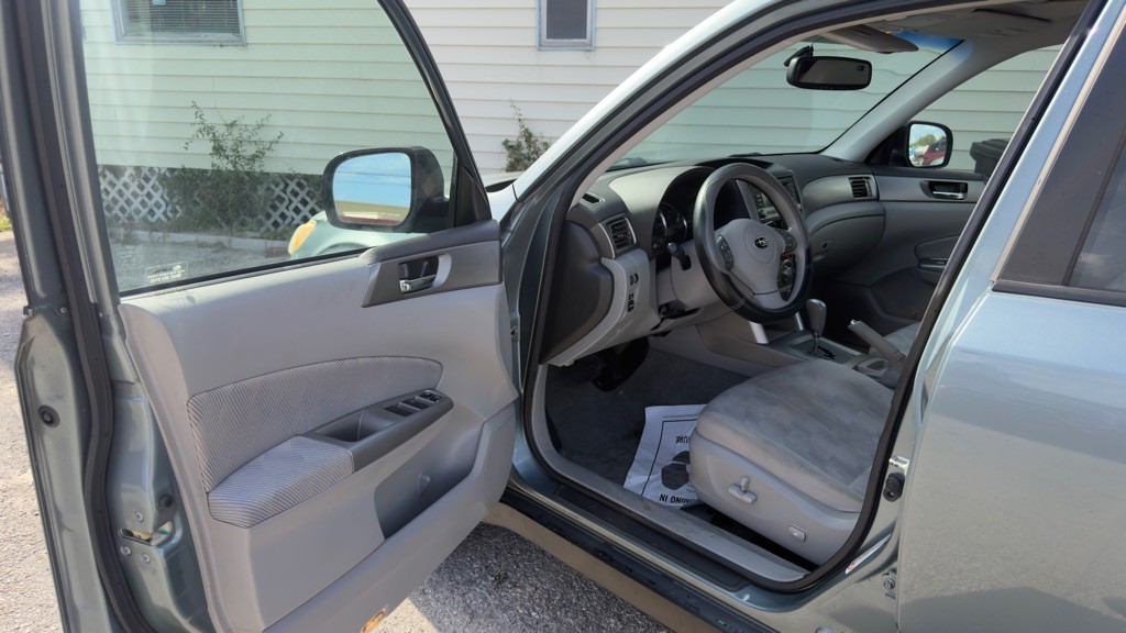 2010 Subaru Forester Image 7