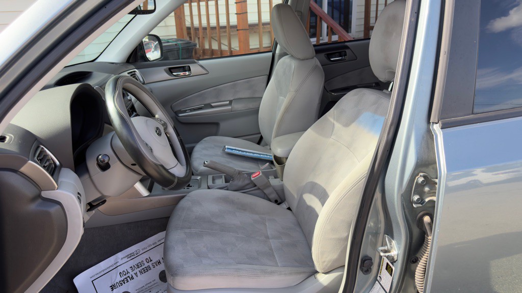 2010 Subaru Forester Image 8