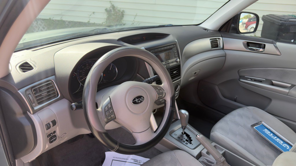 2010 Subaru Forester Image 9