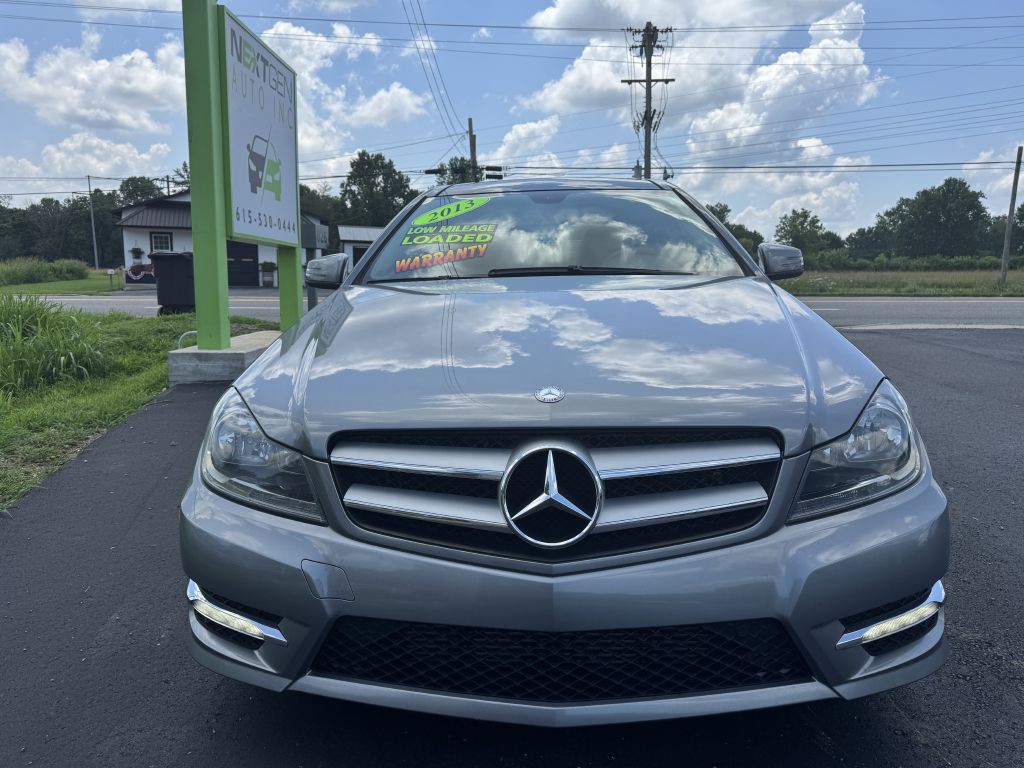 2013 Mercedes-Benz C-Class Image 2