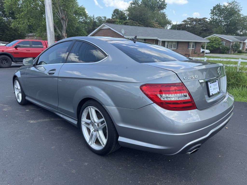 2013 Mercedes-Benz C-Class Image 6