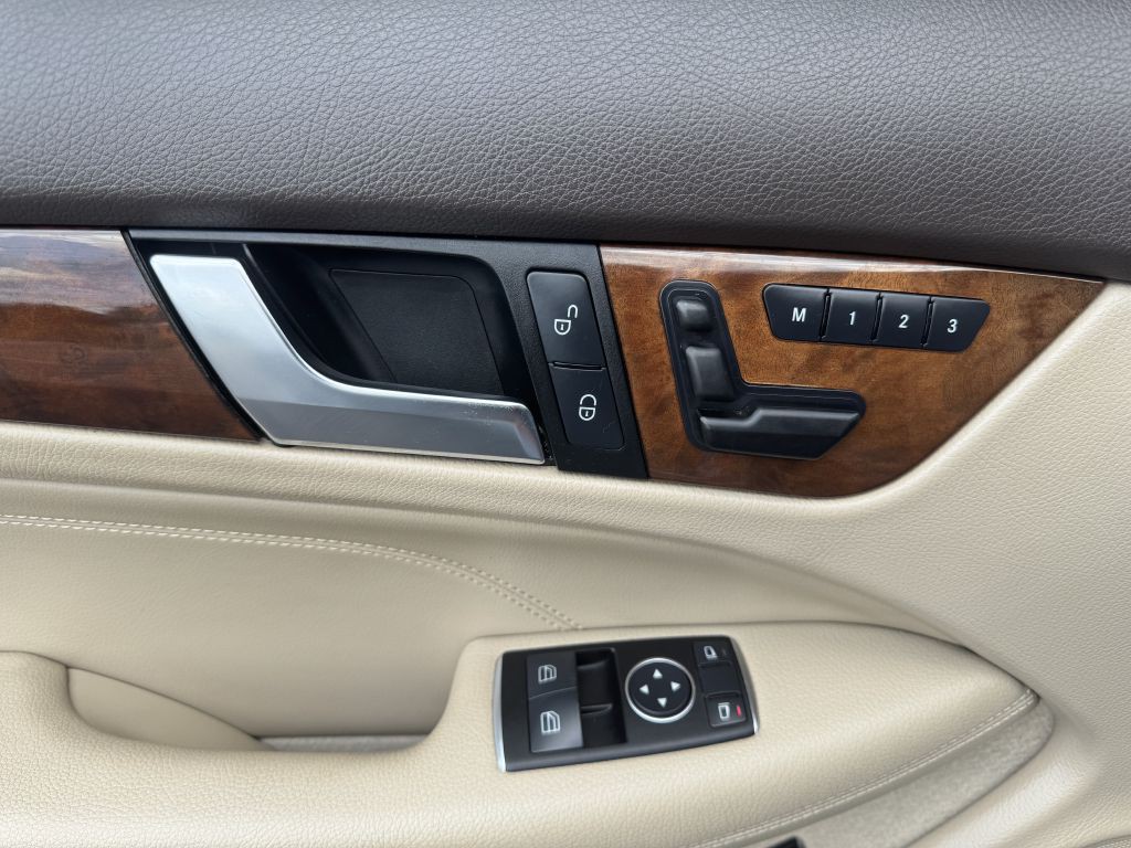 2013 Mercedes-Benz C-Class Image 15