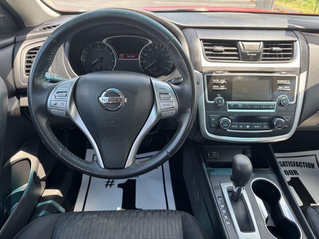 2016 Nissan Altima Image 11