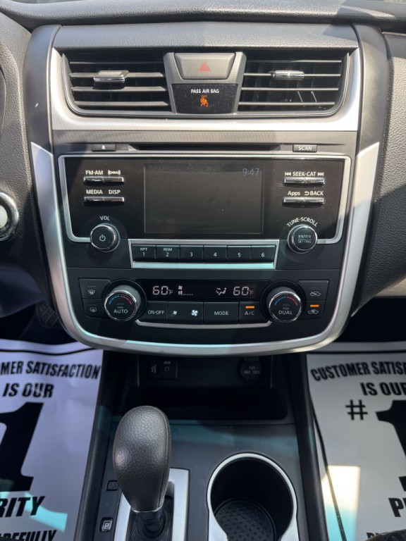 2016 Nissan Altima Image 12