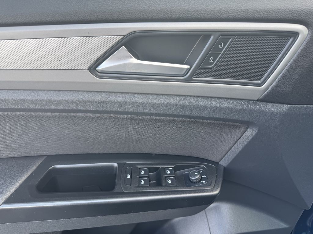 2020 Volkswagen Atlas Cross Sport Image 14