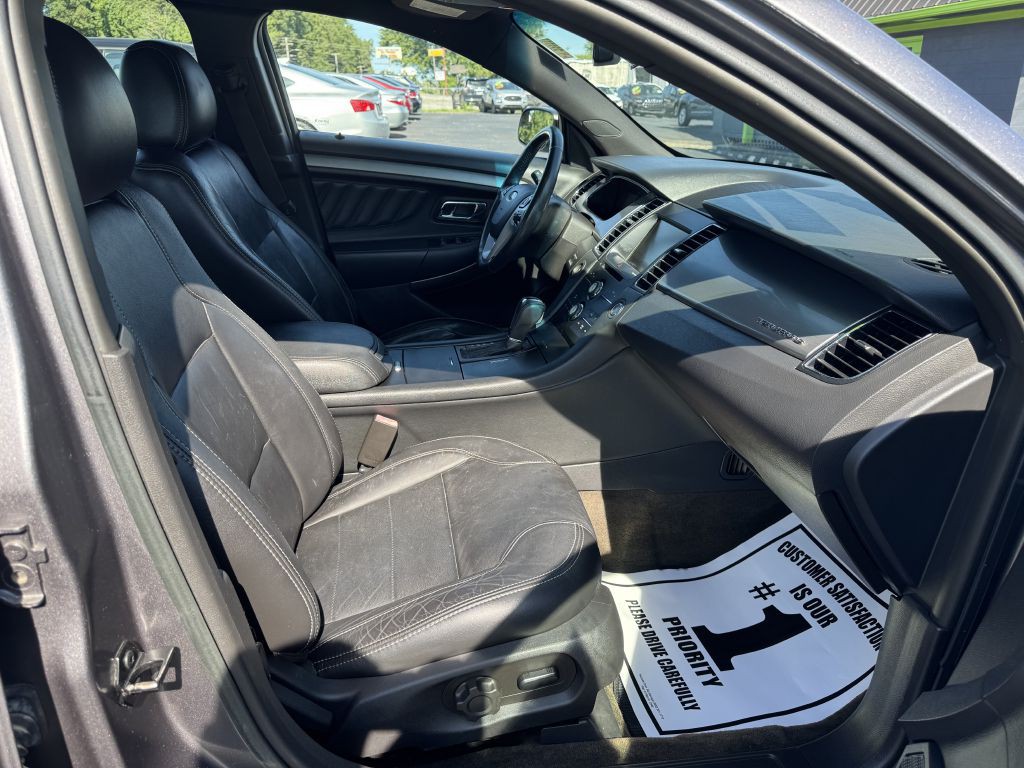 2013 Ford Taurus Image 8