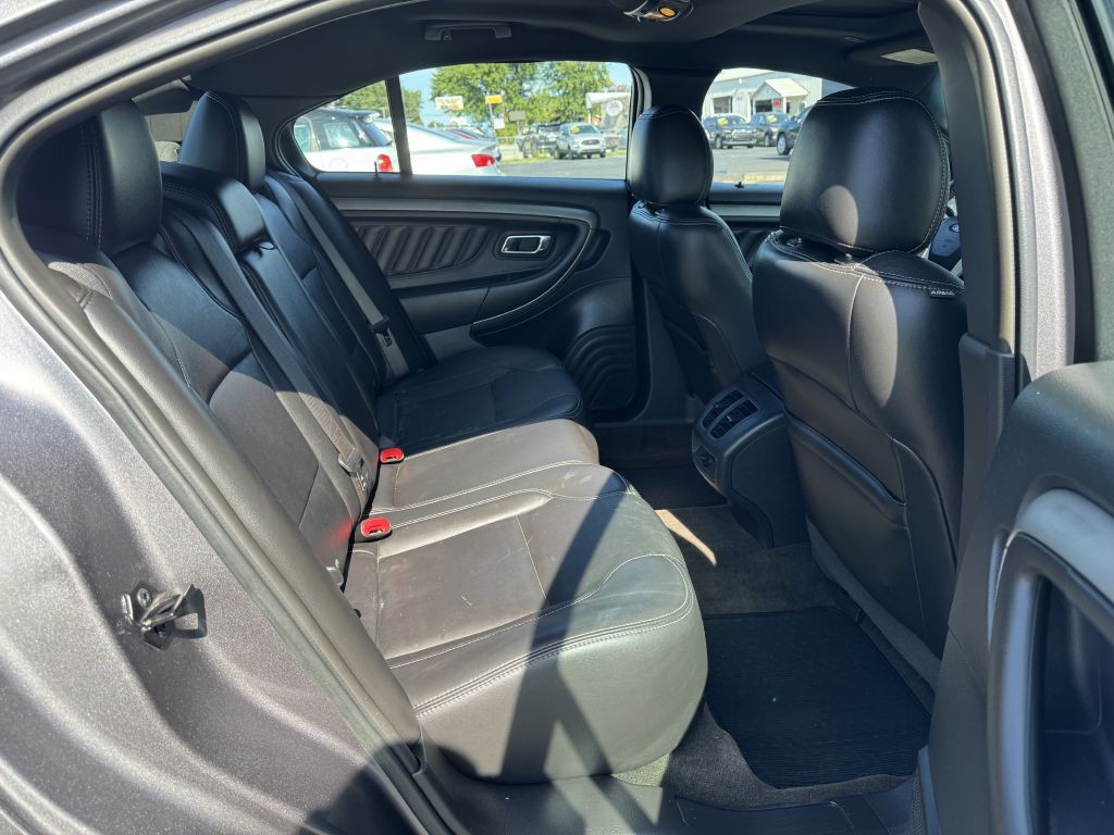 2013 Ford Taurus Image 9