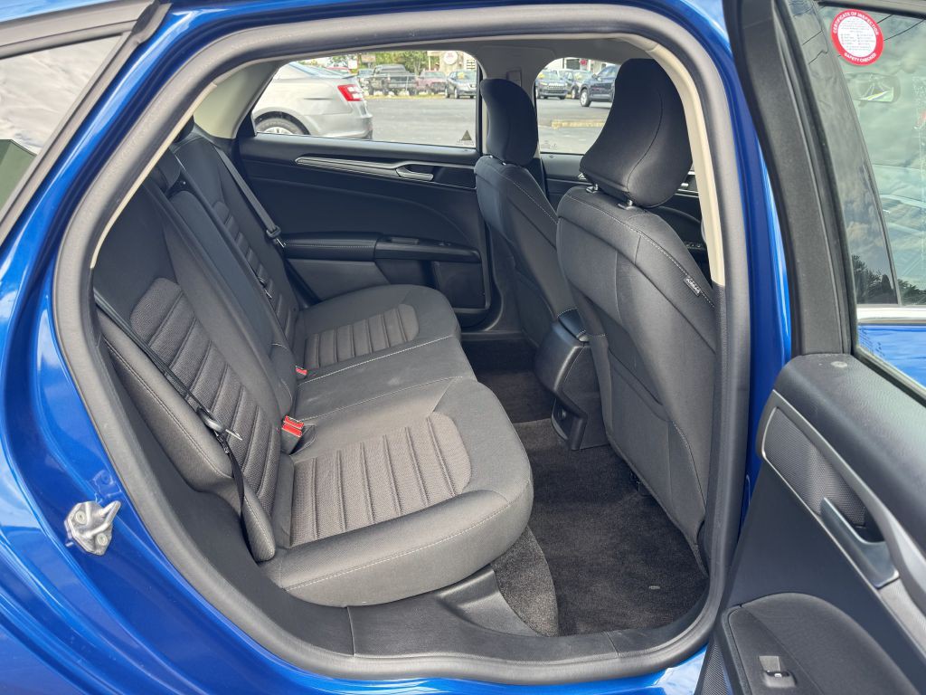 2018 Ford Fusion Image 10